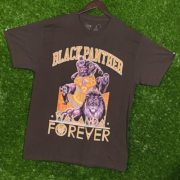 Marvel, Black Panther Wakanda Forever Movie Graphic T-shirt size Large - Picture 4 of 4